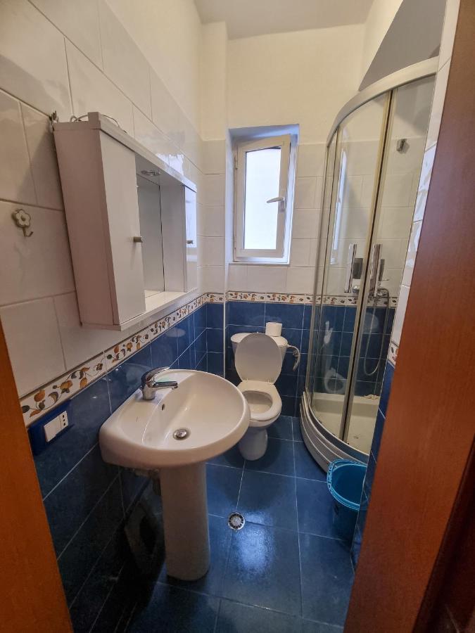 Cozy Apartment In City Center Tiranë Ngoại thất bức ảnh